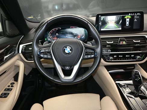Used 2023 BMW 530i w/ Premium Package RWD image 24