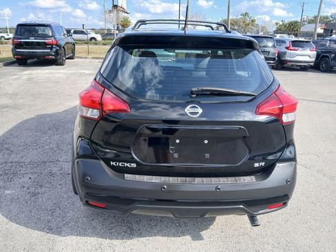 Used 2020 Nissan Kicks SR w/ SR Premium Package image 7