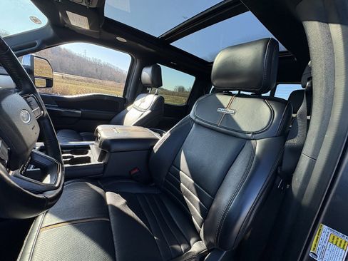 Used 2024 Ford F250 Platinum image 31