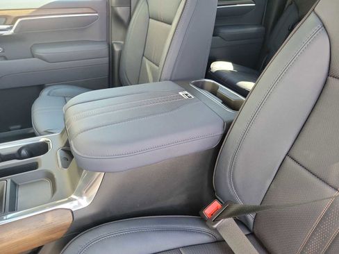 New 2026 Chevrolet Silverado 1500 High Country w/ Technology Package AWD/4WD image 20