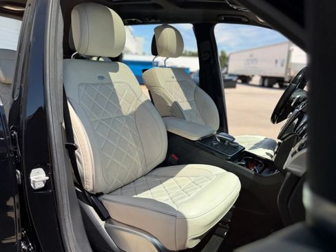 Used 2017 Mercedes-Benz GLS 550 4MATIC image 30