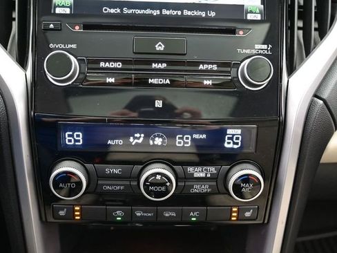 Used 2022 Subaru Ascent Limited w/ Technology Package image 21