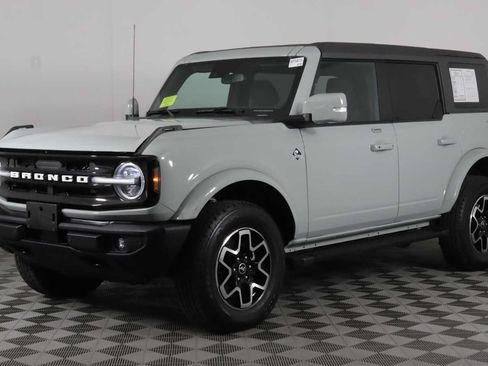 Used 2023 Ford Bronco Outer Banks AWD/4WD image 8