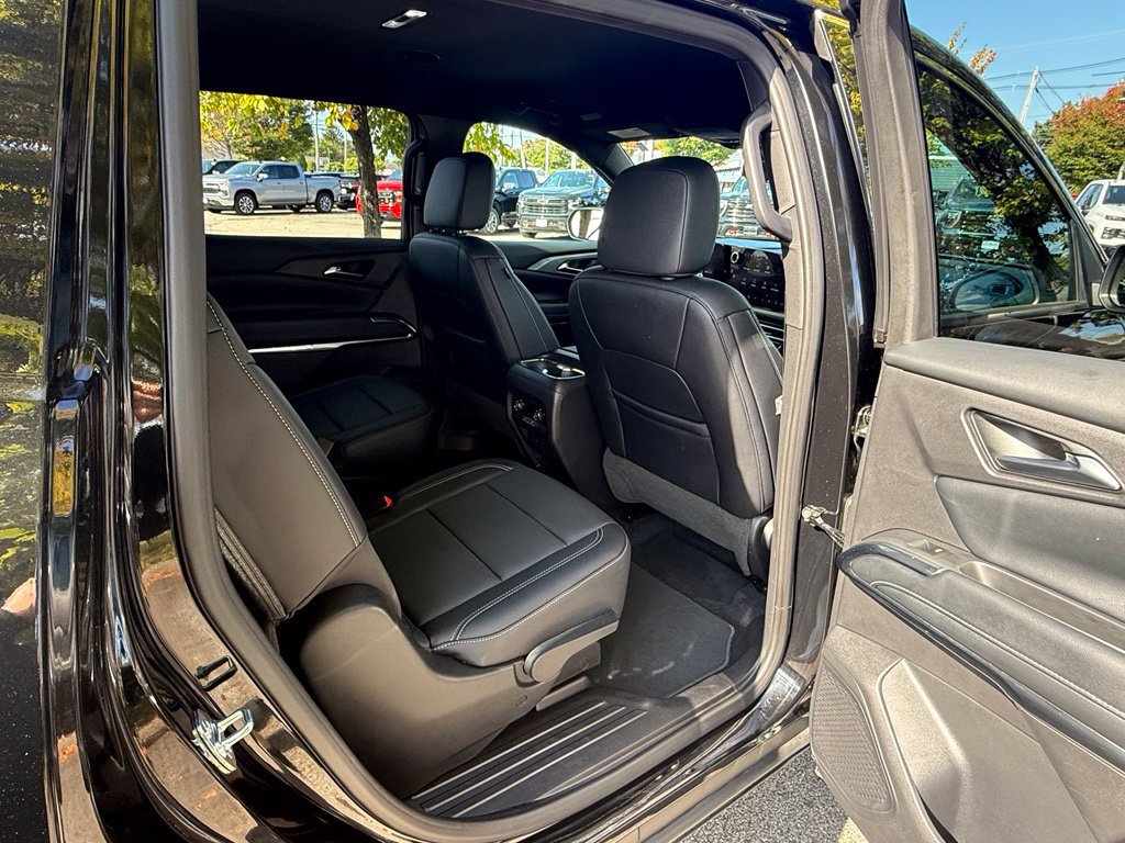 Used 2026 Chevrolet Traverse LT AWD/4WD image 15