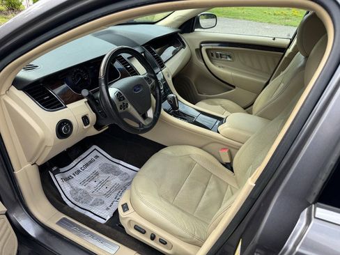 Used 2013 Ford Taurus Limited FWD image 9