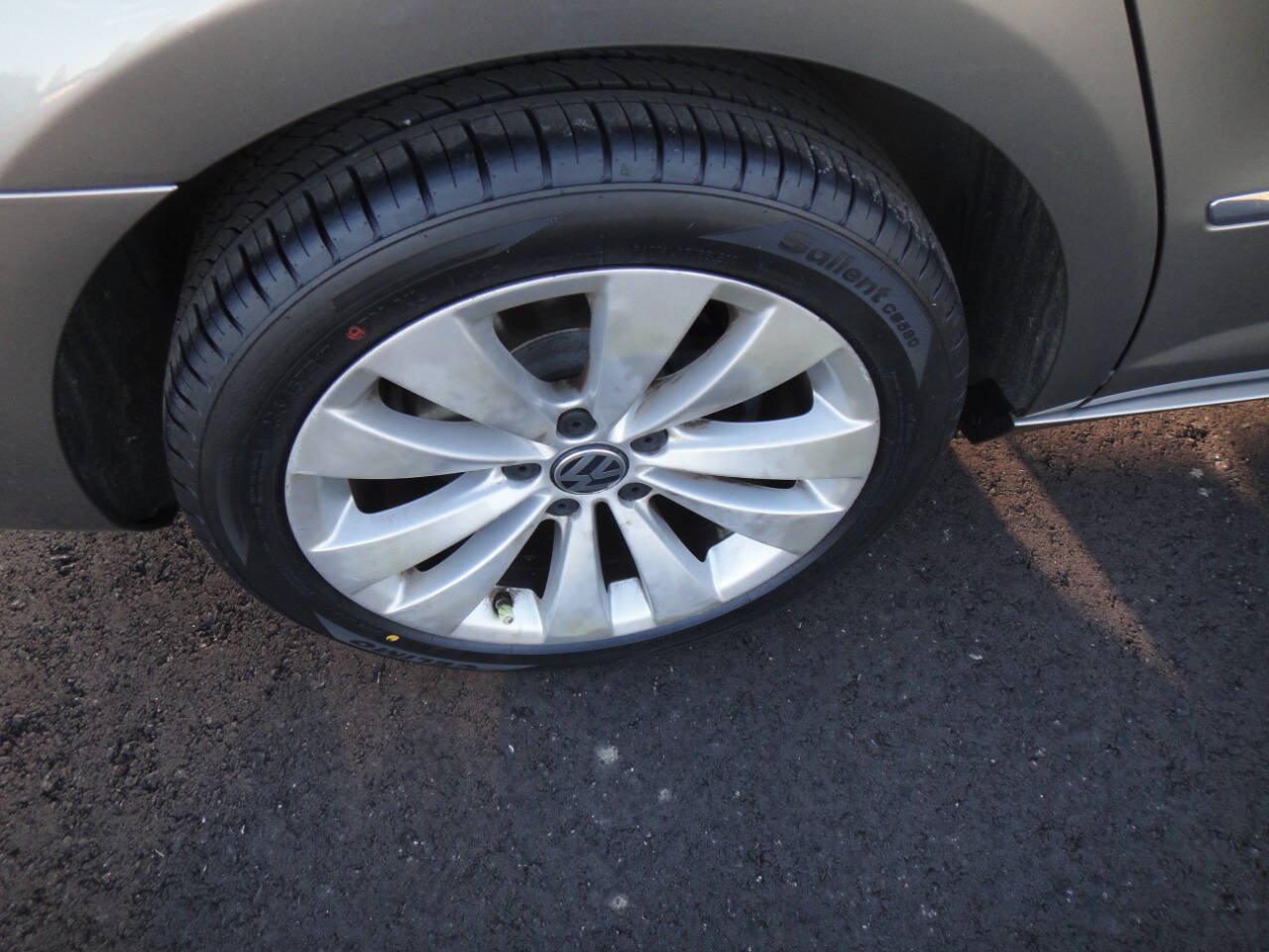 Used 2012 Volkswagen CC Sport FWD image 17