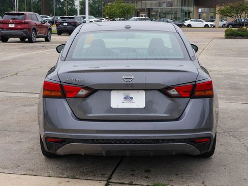 Used 2025 Nissan Altima 2.5 SV FWD image 8
