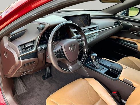 Used 2020 Lexus ES 350 Ultra Luxury w/ Accessory Package 2 FWD image 18