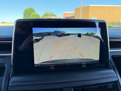 Used 2024 GMC Yukon SLE RWD image 29
