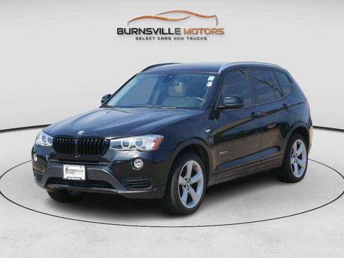Used 2017 BMW X3 xDrive28i image 3