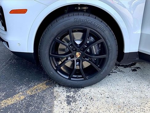 New 2025 Porsche Cayenne E-Hybrid Coupe image 14