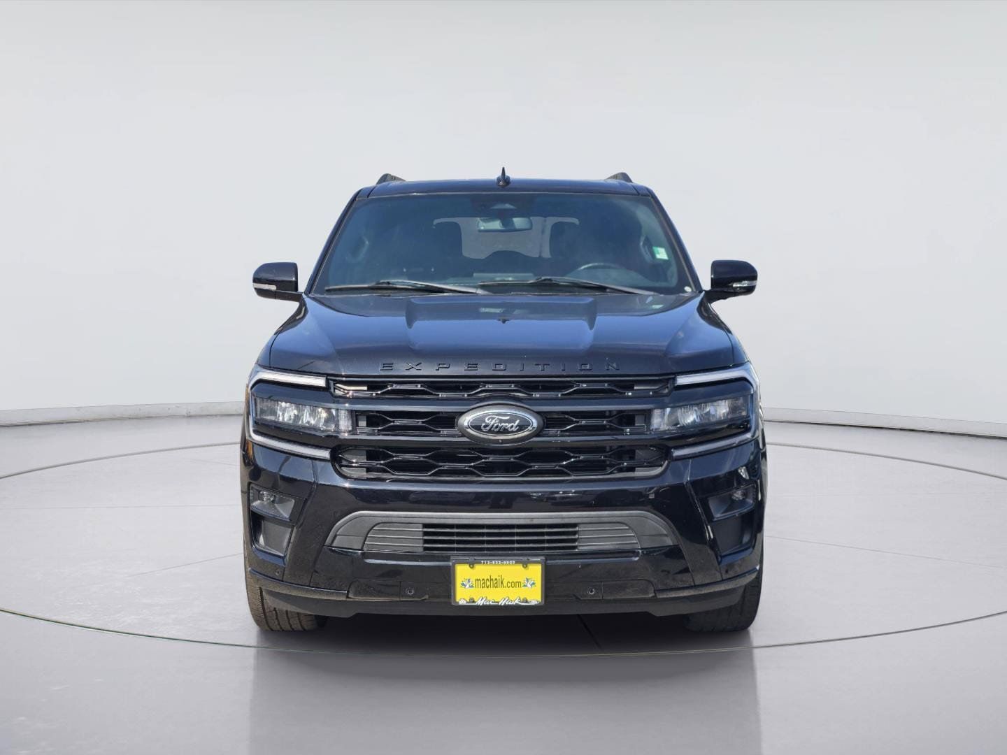 Used 2023 Ford Expedition Limited RWD image 2