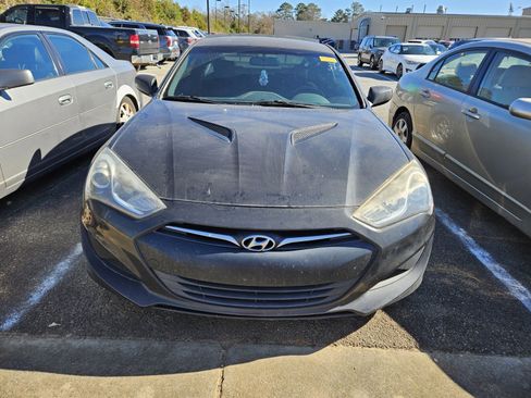 Used 2013 Hyundai Genesis 2.0T image 2
