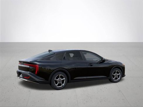 New 2026 Kia K4 LXS image 6