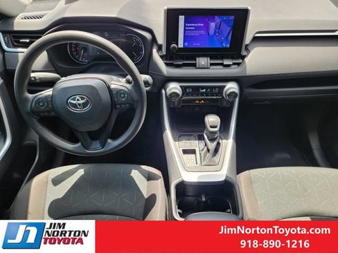 Used 2024 Toyota RAV4 XLE FWD image 25