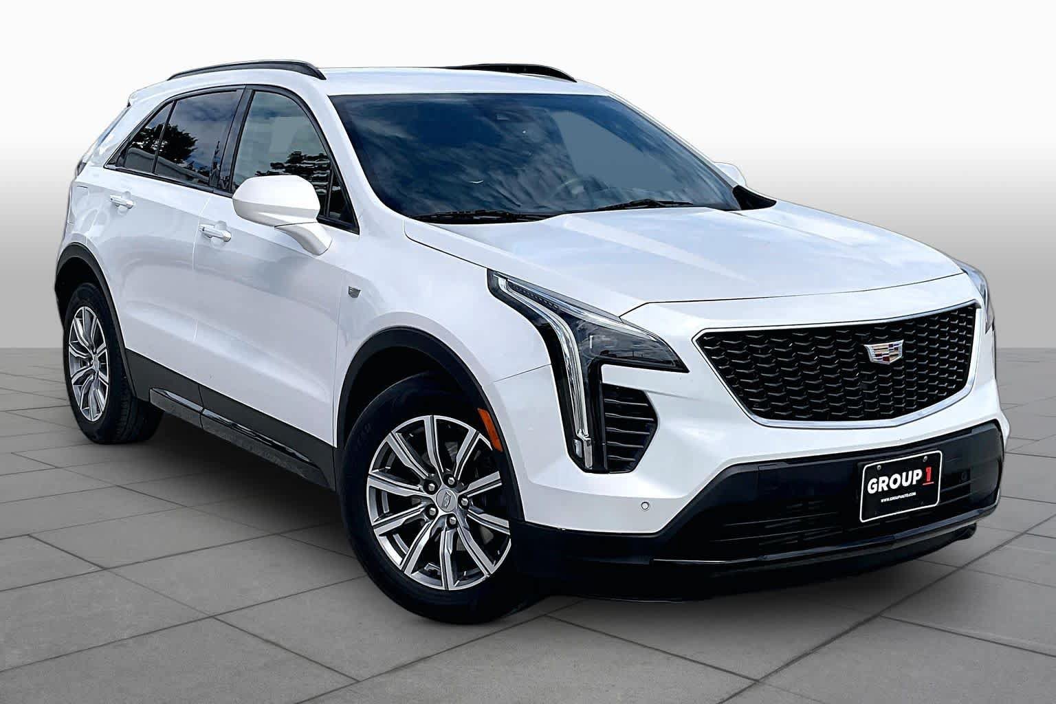 Used 2019 Cadillac XT4 Sport w/ Driver Awareness Package FWD image 3