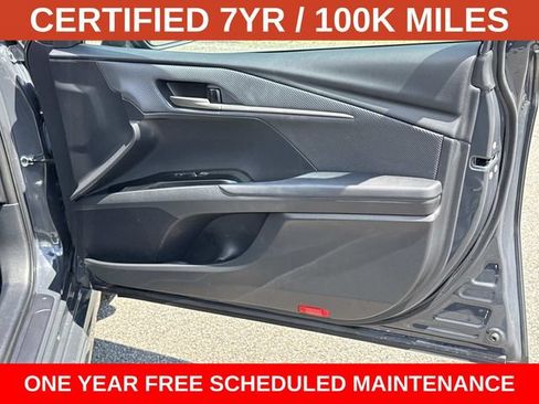 Used 2025 Toyota Camry SE FWD image 5
