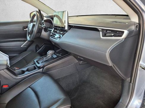Certified 2026 Toyota Corolla Cross XLE FWD image 19