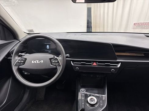 Used 2024 Kia Niro EX w/ EX Cold Weather Package image 20