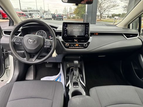 Used 2020 Toyota Corolla LE image 13