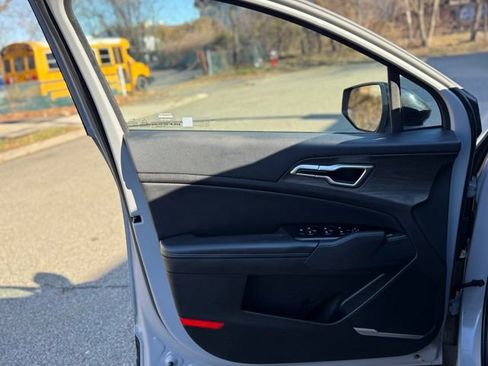 Used 2023 Kia Sportage X-Line w/ X-Line Premium Package image 16