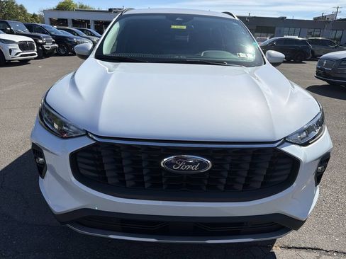 Used 2025 Ford Escape SE FWD image 10
