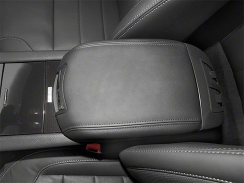 Used 2013 Ford Taurus Limited FWD image 16