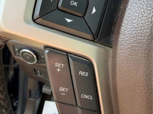 Used 2016 Ford F150 King Ranch w/ FX4 Off-Road Package AWD/4WD image 22