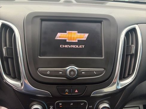Used 2022 Chevrolet Equinox LT image 17