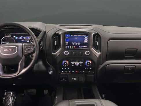 Used 2020 GMC Sierra 2500 AT4 w/ AT4 Premium Package AWD/4WD image 11