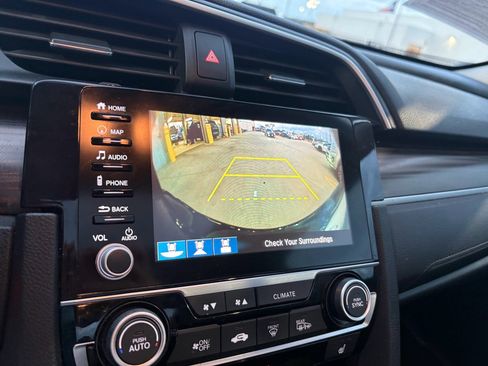 Used 2020 Honda Civic Touring image 16