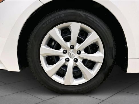 Used 2024 Toyota Corolla LE image 11