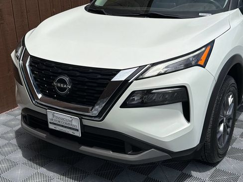 Used 2023 Nissan Rogue S AWD/4WD image 18