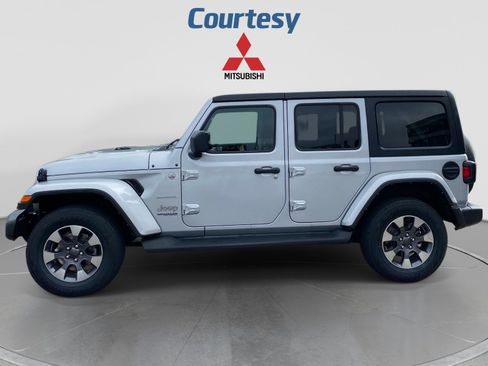 Used 2022 Jeep Wrangler Unlimited Sahara w/ Cold Weather Group AWD/4WD image 2