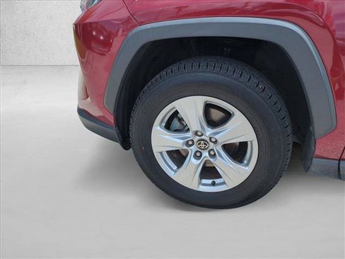 Used 2021 Toyota RAV4 XLE w/ Convenience Package FWD image 24
