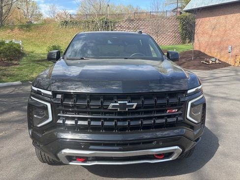 Used 2025 Chevrolet Tahoe Z71 w/ Comfort Package image 13