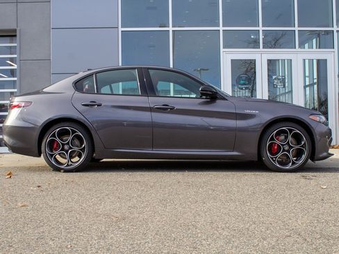 New 2025 Alfa Romeo Giulia AWD image 4