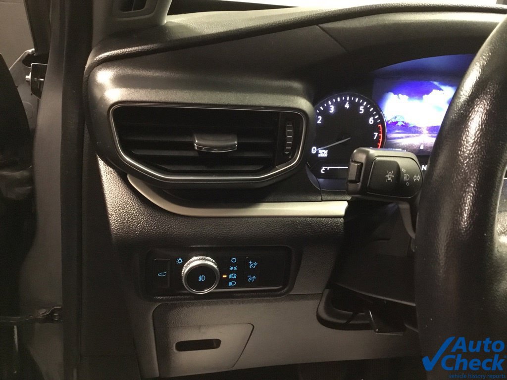 Used 2022 Ford Explorer XLT w/ Equipment Group 202A AWD/4WD image 23