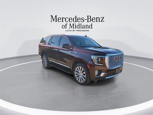 Used 2022 GMC Yukon Denali image 2