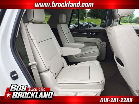 Used 2024 GMC Yukon Denali w/ Advanced Technology Package AWD/4WD image 18