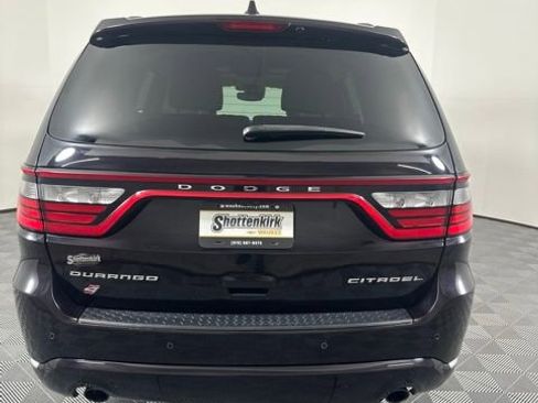 Used 2018 Dodge Durango Citadel w/ Technology Group AWD/4WD image 3