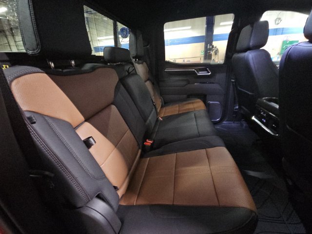 Used 2026 Chevrolet Silverado 1500 High Country AWD/4WD image 30