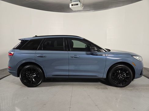 New 2026 Lincoln Corsair Reserve w/ Jet Appearance Package image 3