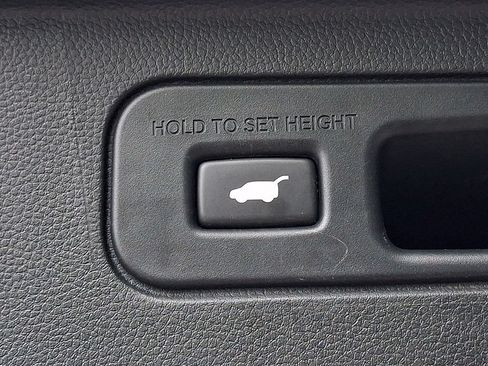 Used 2023 Honda Pilot TrailSport image 33