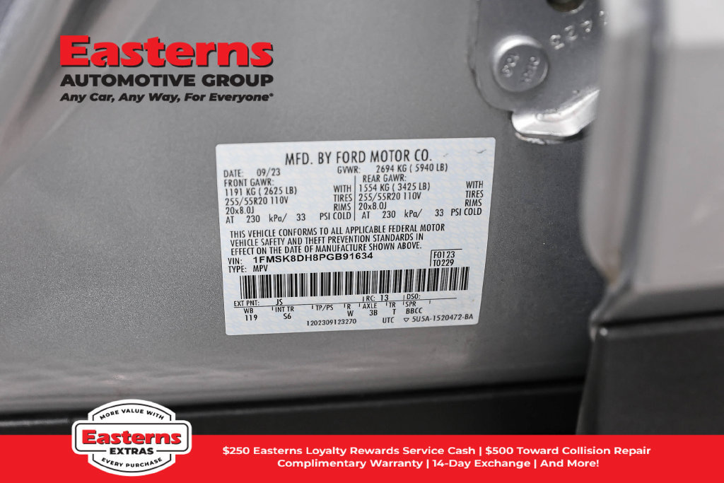 Used 2023 Ford Explorer XLT w/ Equipment Group 202A AWD/4WD image 38