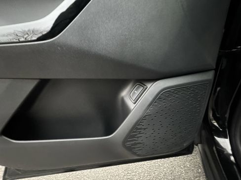 Used 2026 Chevrolet Equinox LT w/ Convenience Package II image 25