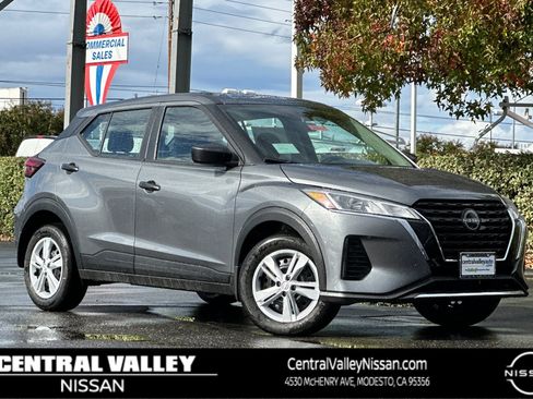 New 2025 Nissan Kicks S image 1