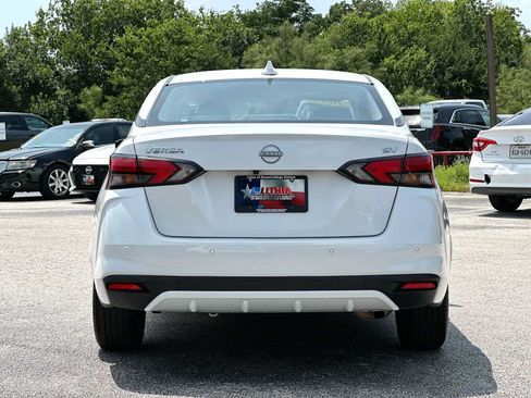 Used 2024 Nissan Versa SV FWD image 14