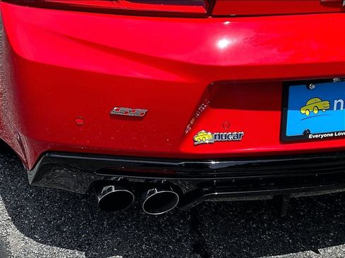 Used 2017 Chevrolet Camaro SS RWD image 28