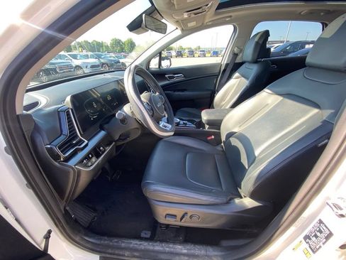 Certified 2024 Kia Sportage EX w/ EX Premium Package AWD/4WD image 11